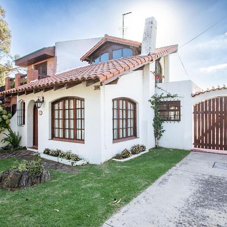 Chalet En Barrio Parque Mar del Plata Bagian luar foto